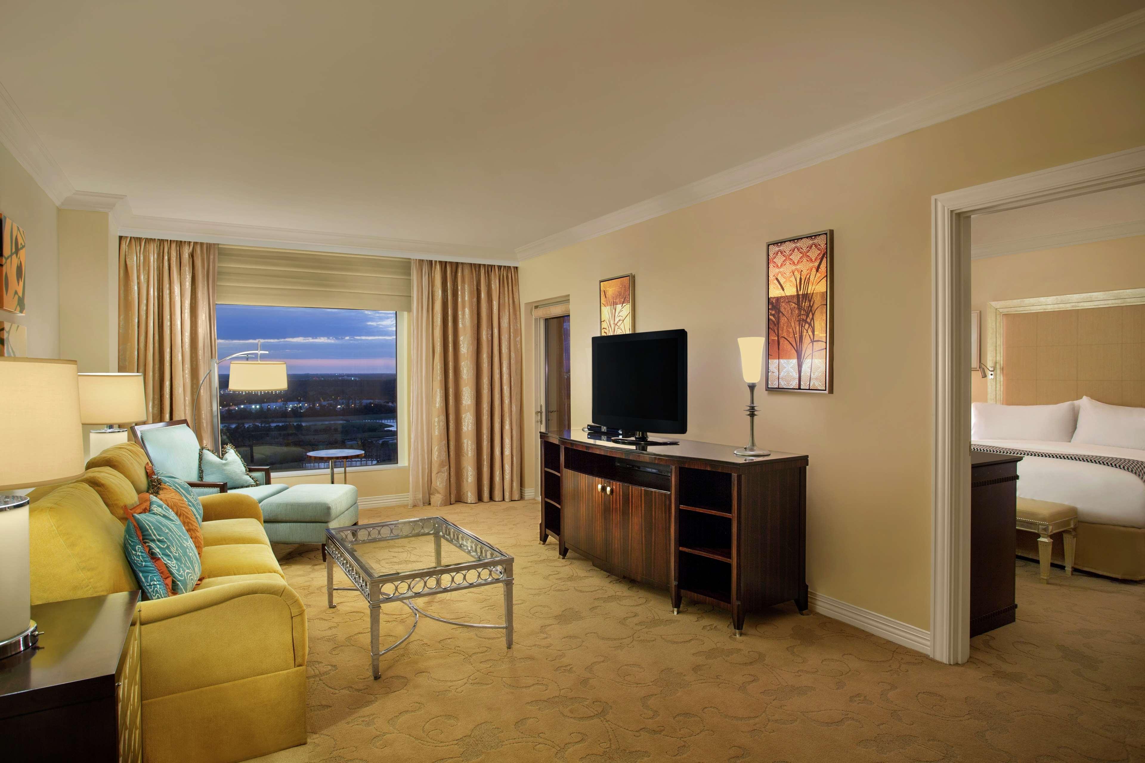Waldorf Astoria Orlando - An Official Walt World