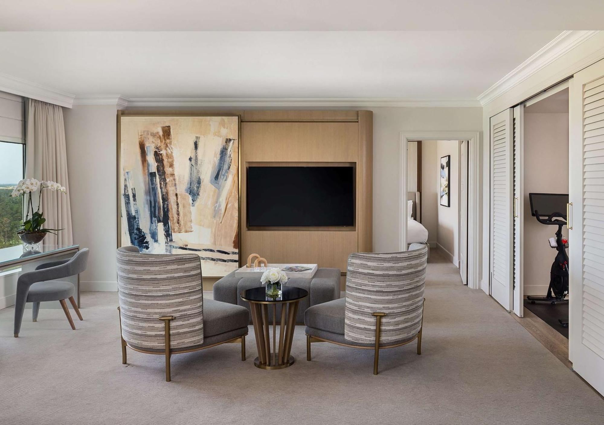 Waldorf Astoria Orlando - An Official Walt World 5* Lake Buena Vista